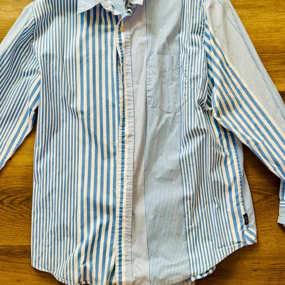 Chaps Blue & White Vertical Stripe Button-Down Shirt